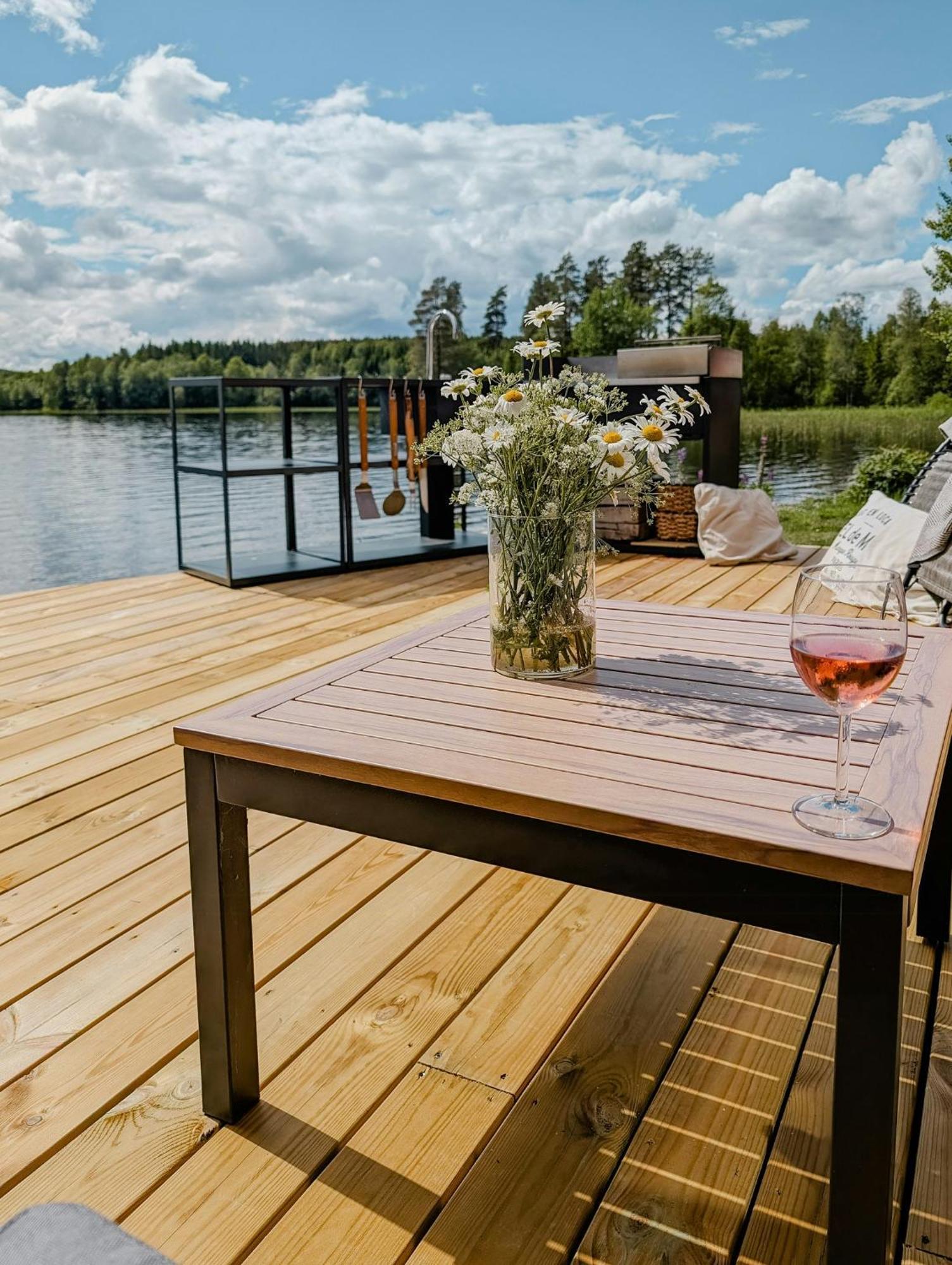 Rural House With Panoramic View Over Lake Hansa Villa Nasviken Exterior photo